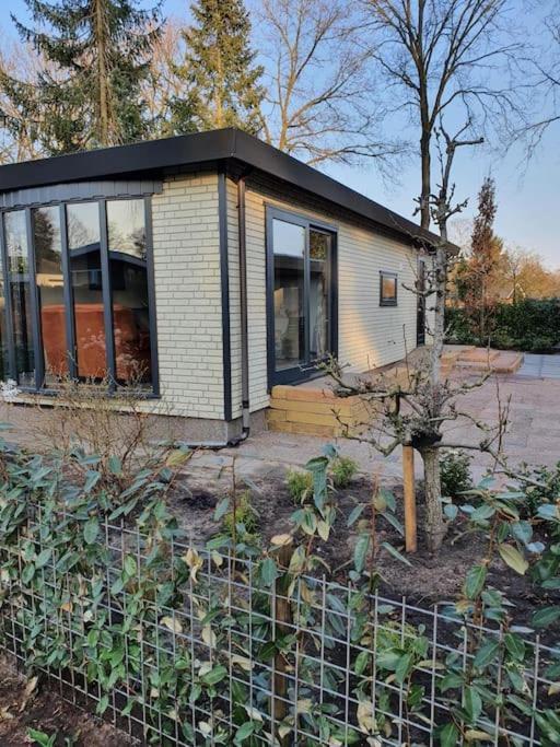 Cozy Chalet For 4 Veluwe Putten Eksteriør bilde